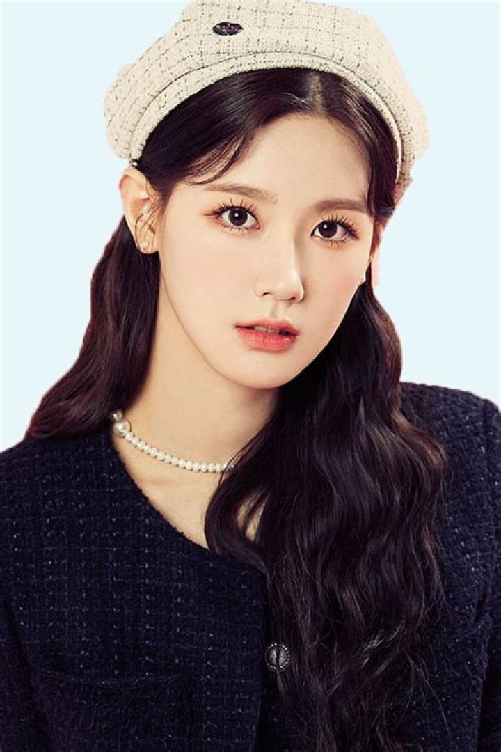 Cho Mi-yeon Biography, Age, Height, Husband, Net Worth, Family