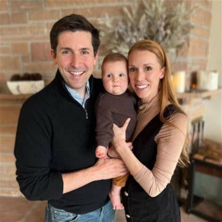 Guillermo Zapata Biography, Age, Height, Wife, Net Worth, Family