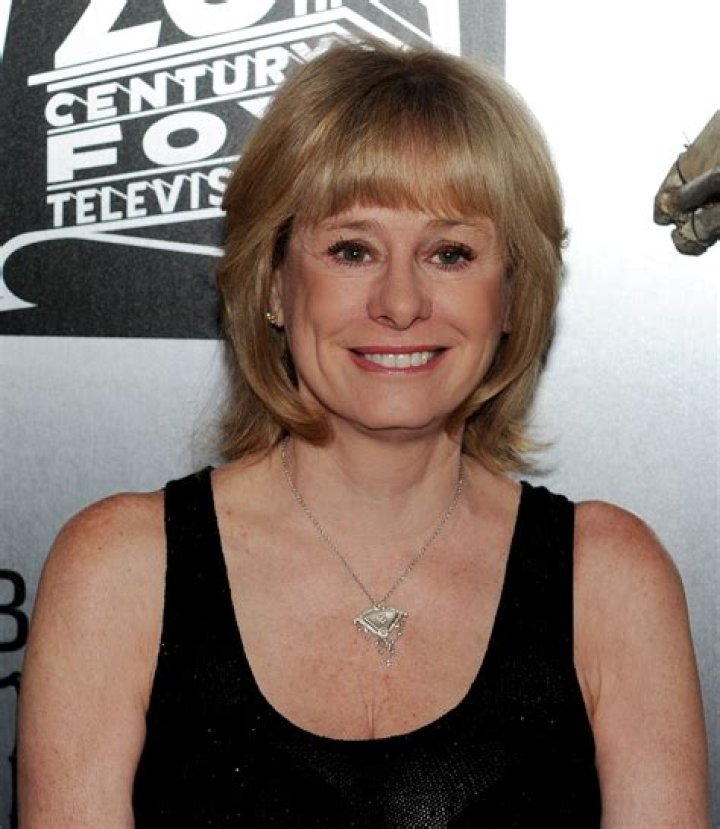 Kathy Reichs Biography, Age, Height, Husband, Net Worth, Family