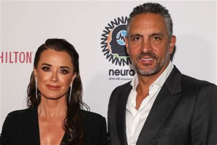 Nik Powell biografía, edad, altura, esposo, net worth, familia