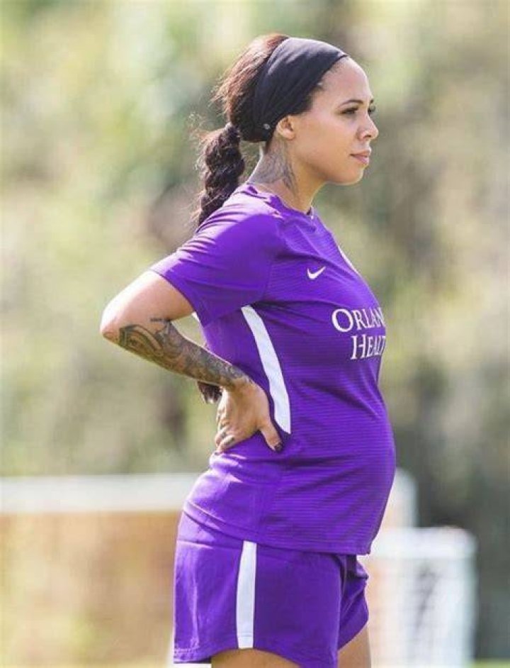 Sydney Leroux Biography, Age, Height, Husband, Net Worth, Family